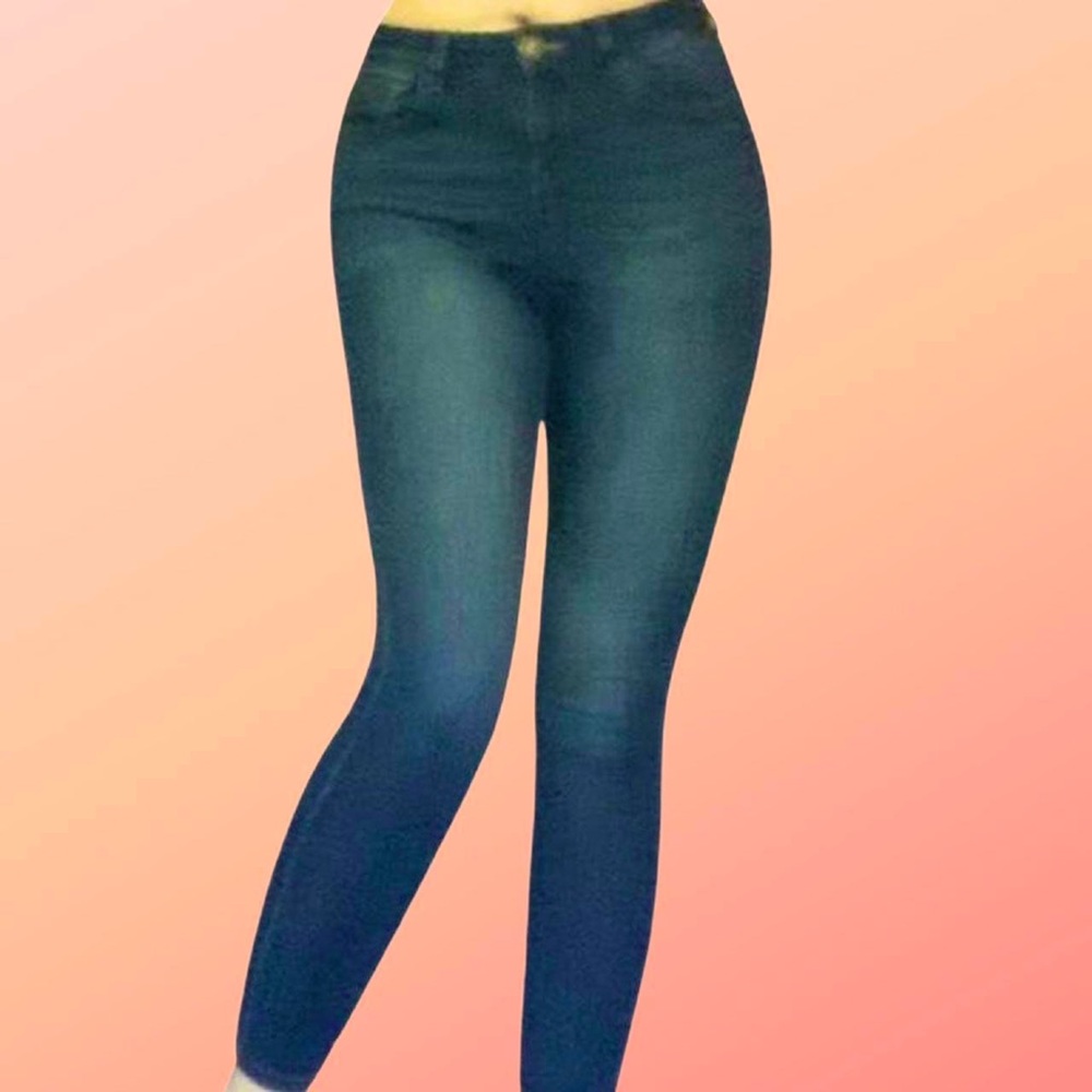 SOLD ‼️ Enjean High Rise Classic Ankle Skinny Jeans 👖🥶